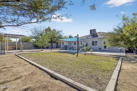 Exterior - 1242 Edgemont Ave, Phoenix, AZ 85006 photo 6 of 7