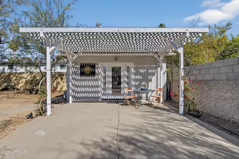 Exterior - 1242 Edgemont Ave, Phoenix, AZ 85006 photo 3 of 7
