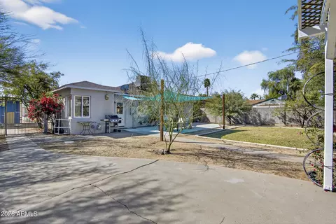 Exterior - 1242 Edgemont Ave, Phoenix, AZ 85006 photo 7 of 7