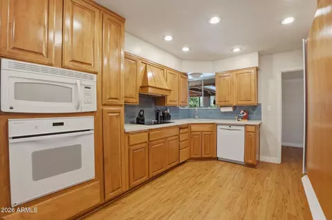 Kitchen - 7720 N 3rd Ave, Phoenix, AZ 85021 photo 1 of 2