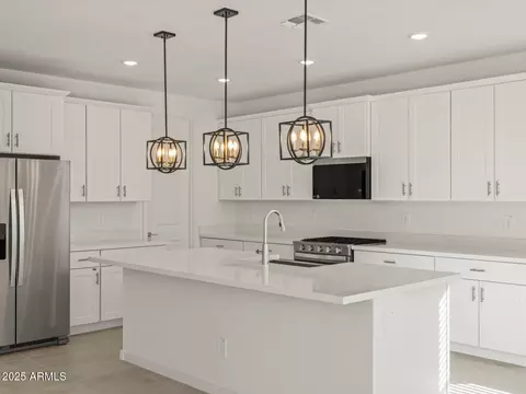 37459 W San Ildefanso Ave, Maricopa, AZ 85138