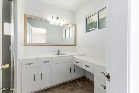 Bath - 855 E 7th St, Mesa, AZ 85203 photo 1 of 5