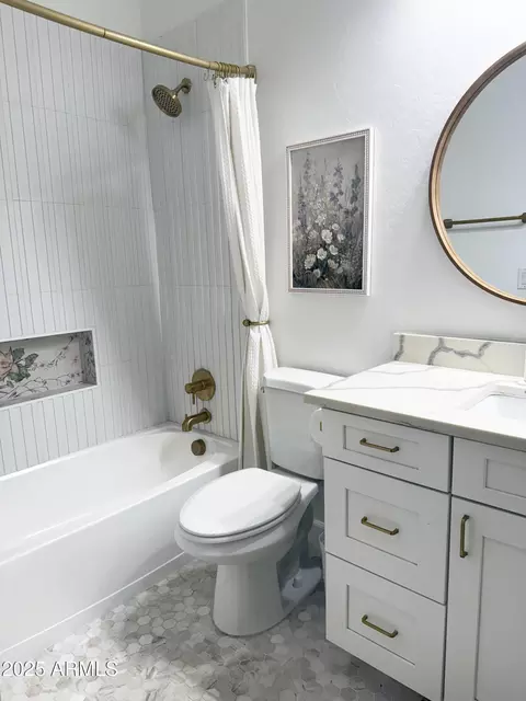 Bath - 3350 E Morrison Ranch Pkwy, Gilbert, AZ 85296 photo 1 of 8