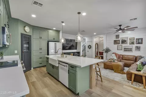 Kitchen - 3350 E Morrison Ranch Pkwy, Gilbert, AZ 85296 photo 6 of 9