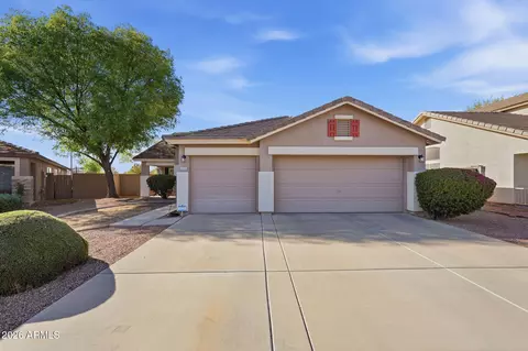 Exterior - 3271 E Santa Fe Ln, Gilbert, AZ 85297 photo 1 of 9