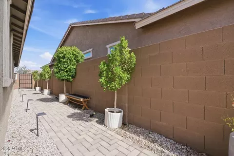 Exterior - 1329 E Irwin Ave, Phoenix, AZ 85042 photo 5 of 9