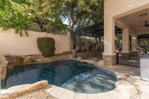 Exterior - 14432 N 18th St, Phoenix, AZ 85022 photo 11 of 12