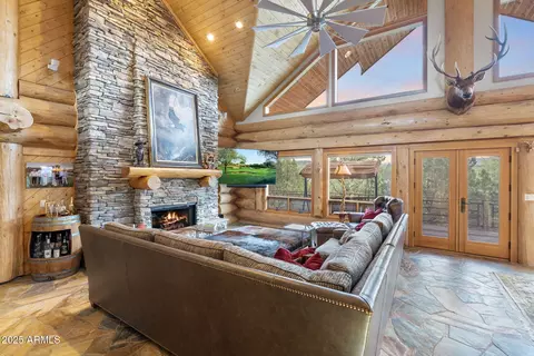 Living - 2706 E Wild Rose Cir, Payson, AZ 85541 photo 1 of 3