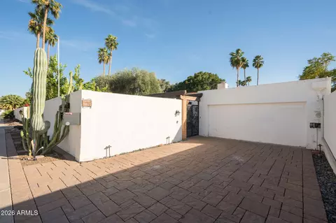 3015 E Weldon Ave, Phoenix, AZ 85016