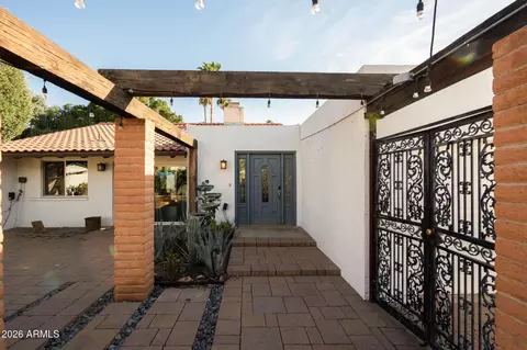 3015 E Weldon Ave, Phoenix, AZ 85016