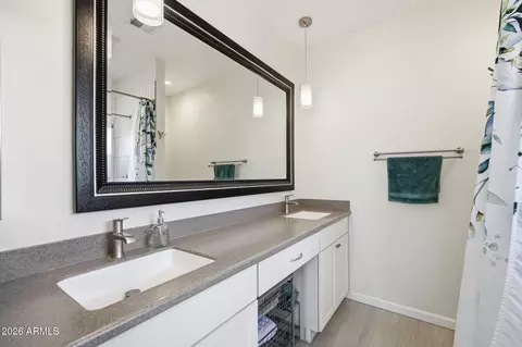 Bath - 4302 E Acoma Dr, Phoenix, AZ 85032 photo 1 of 4