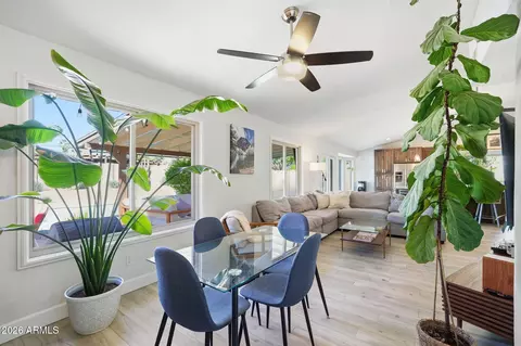 Dining - 4302 E Acoma Dr, Phoenix, AZ 85032 photo 2 of 2