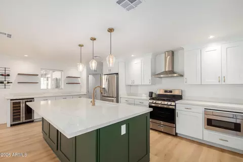Kitchen - 9829 N 4th Ave, Phoenix, AZ 85021 photo 1 of 6
