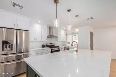 Kitchen - 9829 N 4th Ave, Phoenix, AZ 85021 photo 2 of 6
