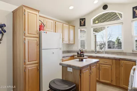 2218 Rodeo Rd, Overgaard, AZ 85933 photo 14