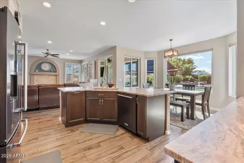 Kitchen - 3141 E Desert Flower Ln, Phoenix, AZ 85048 photo 4 of 5