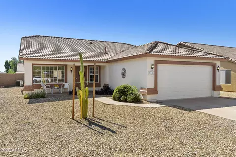 Exterior - 955 W 12th Ave, Apache Junction, AZ 85120 photo 2 of 8