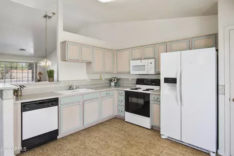 Kitchen - 955 W 12th Ave, Apache Junction, AZ 85120 photo 3 of 4