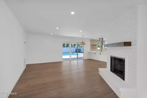 Living - 501 W Seldon Ln, Phoenix, AZ 85021 photo 3 of 8