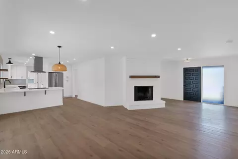 Living - 501 W Seldon Ln, Phoenix, AZ 85021 photo 4 of 8
