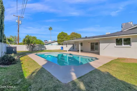 Exterior - 501 W Seldon Ln, Phoenix, AZ 85021 photo 6 of 9