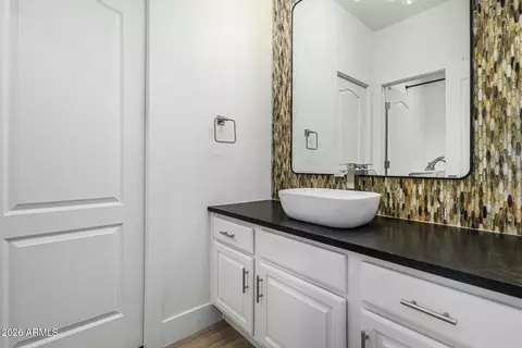 Bath - 1736 E Silverwood Dr, Phoenix, AZ 85048 photo 6 of 7