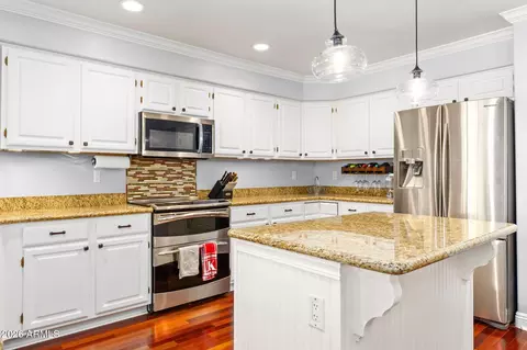 Kitchen - 4162 E Whitney Ln, Phoenix, AZ 85032 photo 1 of 2