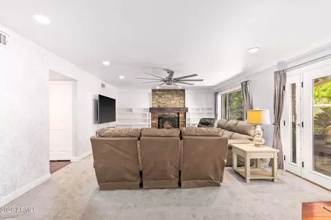 Living - 4162 E Whitney Ln, Phoenix, AZ 85032 photo 3 of 4