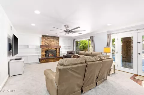 Living - 4162 E Whitney Ln, Phoenix, AZ 85032 photo 2 of 4