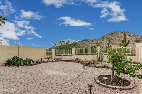 Exterior - 9426 S 43rd Pl, Phoenix, AZ 85044 photo 8 of 10
