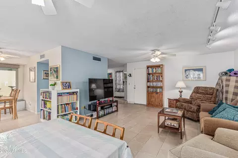 Living - 9426 S 43rd Pl, Phoenix, AZ 85044 photo 2 of 2