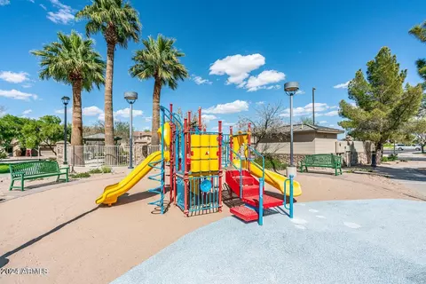 View/Area - 4449 E Dublin St, Gilbert, AZ 85295 photo 2 of 3