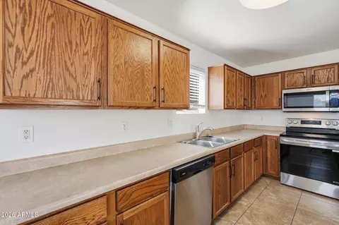 7221 S 37th Dr, Phoenix, AZ 85041 photo 16