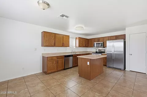 7221 S 37th Dr, Phoenix, AZ 85041 photo 14