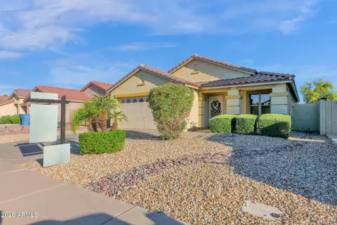 Exterior - 1074 E Arabian Dr, Gilbert, AZ 85296 photo 2 of 7