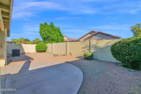 Exterior - 1074 E Arabian Dr, Gilbert, AZ 85296 photo 6 of 7