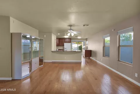 Living - 1074 E Arabian Dr, Gilbert, AZ 85296 photo 4 of 5