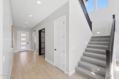Entry Way - 2209 E Fallen Leaf Ln, Phoenix, AZ 85024 photo 3 of 5