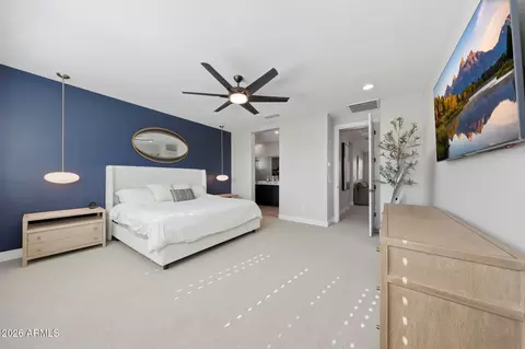 Bedroom - 2209 E Fallen Leaf Ln, Phoenix, AZ 85024 photo 4 of 4