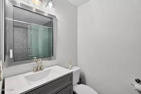 Bath - 4844 E Mcneil St #5, Phoenix, AZ 85044 photo 4 of 7
