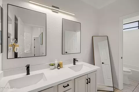Bath - 928 W Juniper Ave, Gilbert, AZ 85233 photo 1 of 4