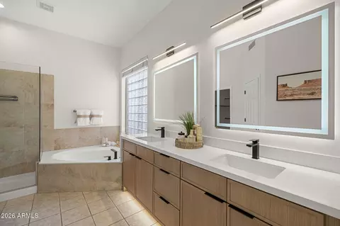 Bath - 928 W Juniper Ave, Gilbert, AZ 85233 photo 3 of 4