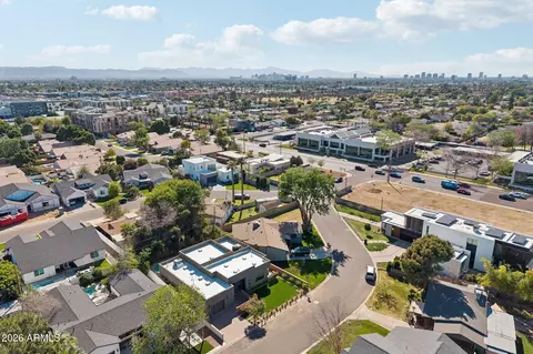 View/Area - 3225 E Sells Dr, Phoenix, AZ 85018 photo 2 of 2