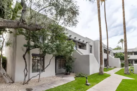 Exterior - 1449 E Highland Ave #25, Phoenix, AZ 85014 photo 1 of 3
