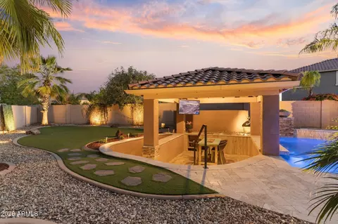 Exterior - 1179 E Regent Dr, Gilbert, AZ 85298 photo 3 of 18