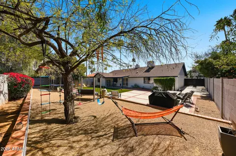 Exterior - 4350 E Winchcomb Dr, Phoenix, AZ 85032 photo 6 of 7