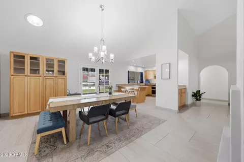 Dining - 4350 E Winchcomb Dr, Phoenix, AZ 85032 photo 2 of 2