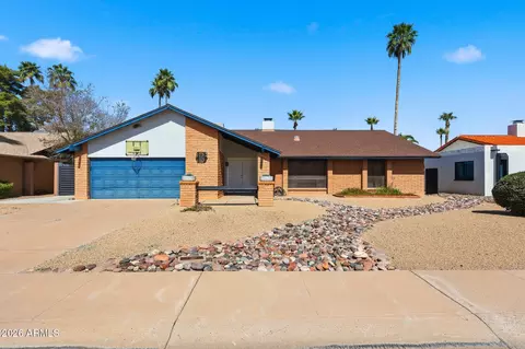 Exterior - 4350 E Winchcomb Dr, Phoenix, AZ 85032 photo 4 of 7