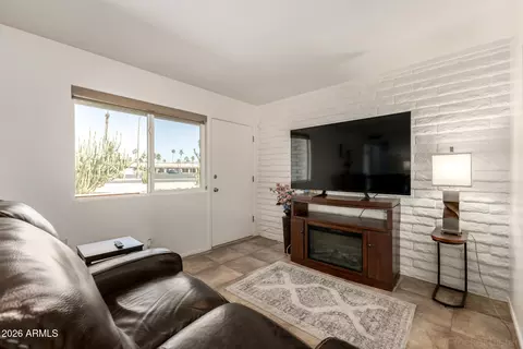 5518 E Lindstrom Ln #A1, Mesa, AZ 85215