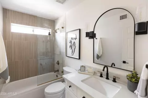 Bath - 4430 E Cathedral Rock Dr, Phoenix, AZ 85044 photo 1 of 8